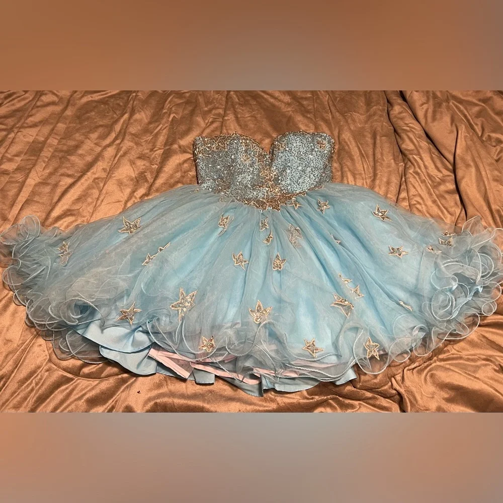 Sherri Hill Ice Blue Strapless Prom Dress with Beaded Star Design Size 4 - Picture 1 of 8